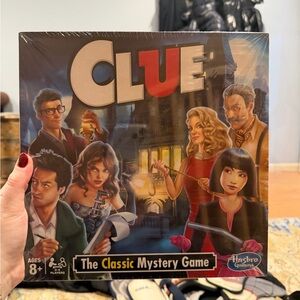 Clue classic mystery game - in package